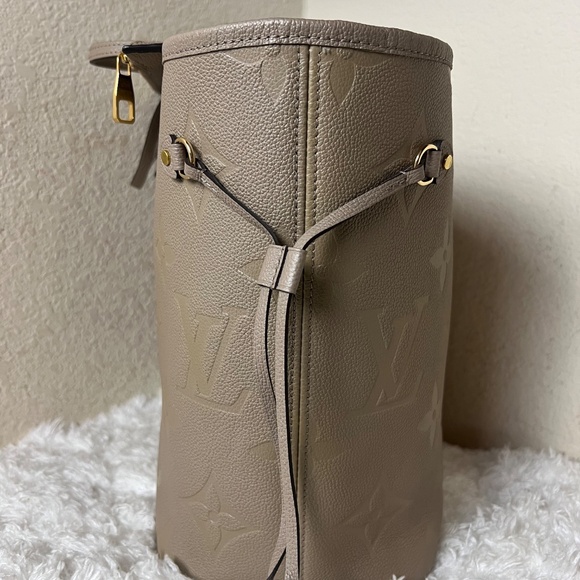Louis Vuitton Neverfull Empreinte w/Pouch MM - Picture 4 of 9